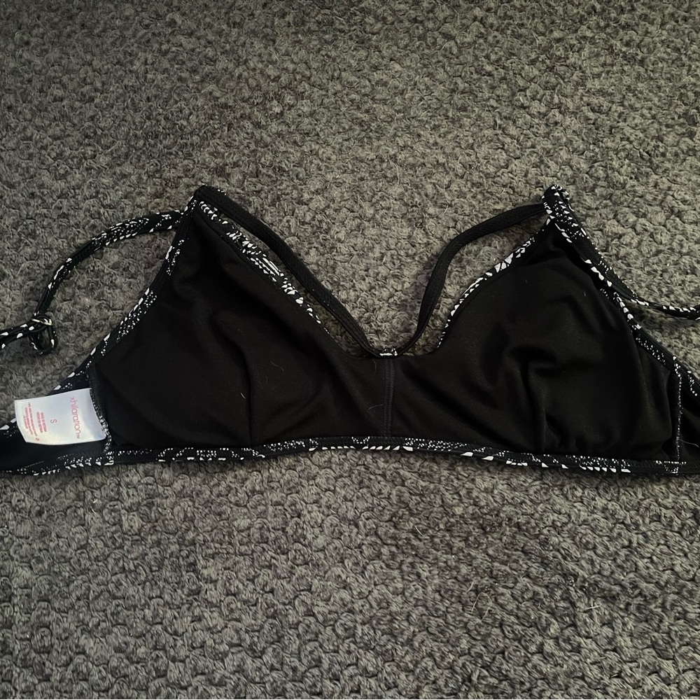 Aztec bikini top - Picture 2 of 3